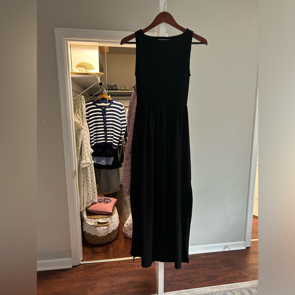 Hill House Sleeveless Black Maxi Smocked Bodice XS
The Cosima Nap dress